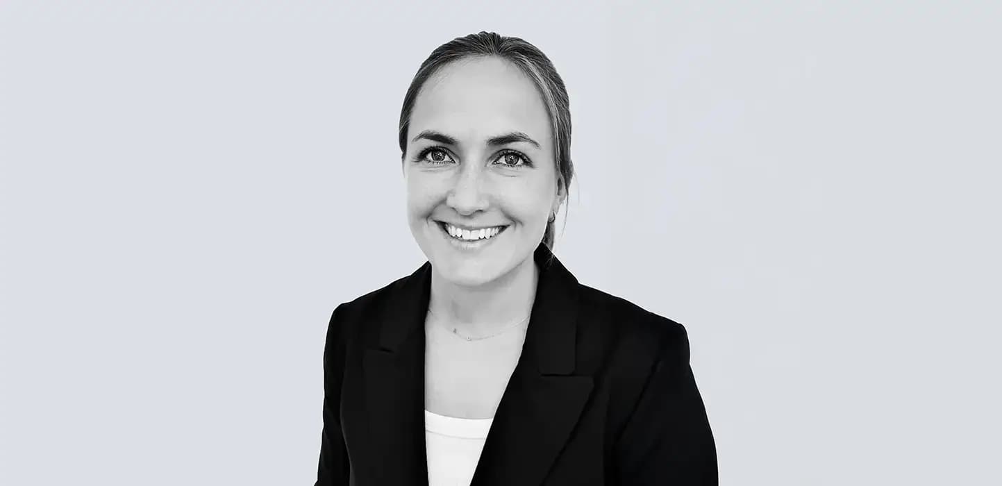 Portraitfoto von Anna Heymann, Leitung Kommunikation & Veranstaltungen